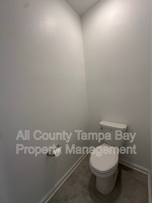 Building Photo - 220 Pershing St