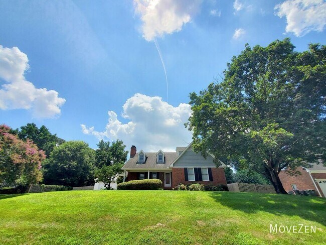 Building Photo - 5307 Pondfield Dr