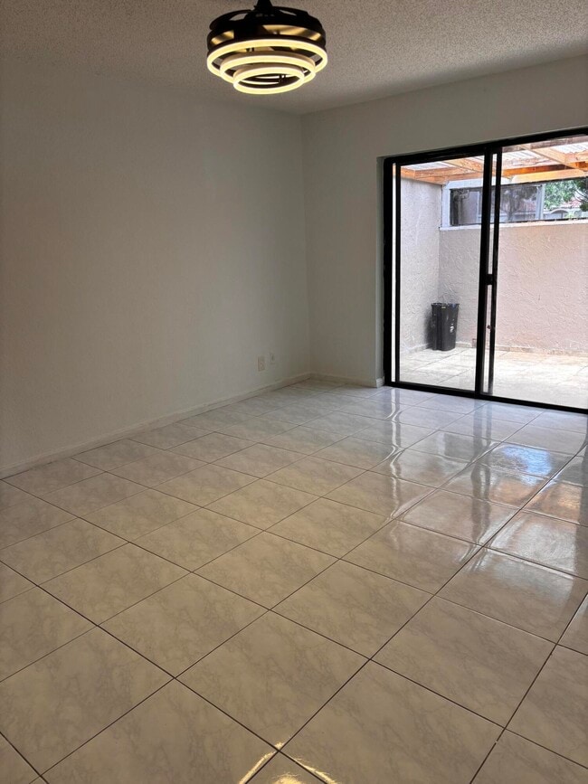 Building Photo - 12761 Westhampton Cir