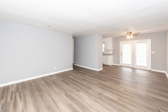 Building Photo - 2914 Charlene Dr