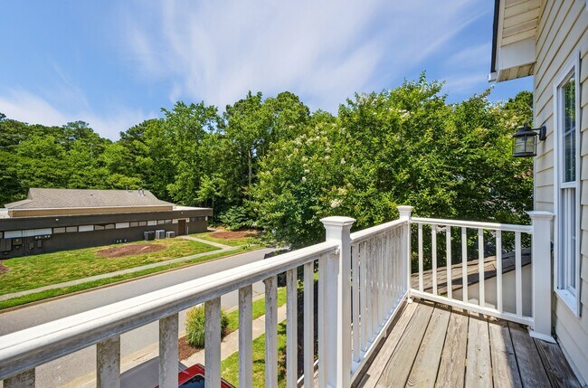 Building Photo - 1177 Treefern Dr