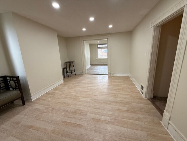 Building Photo - 145 Plymouth St