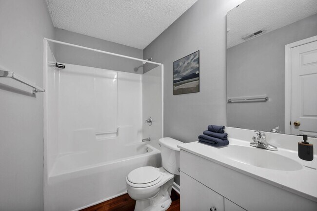 Building Photo - 2br 2ba apartment, China Grove NC - $1095....