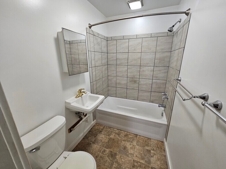 Bathroom - 106 Cherry St