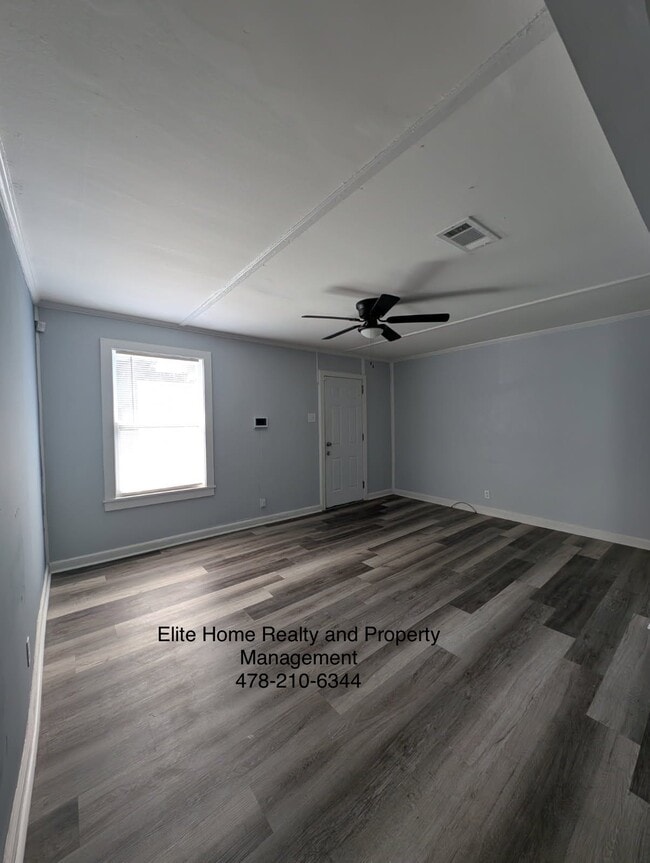 Building Photo - 1153 Auburn Dr