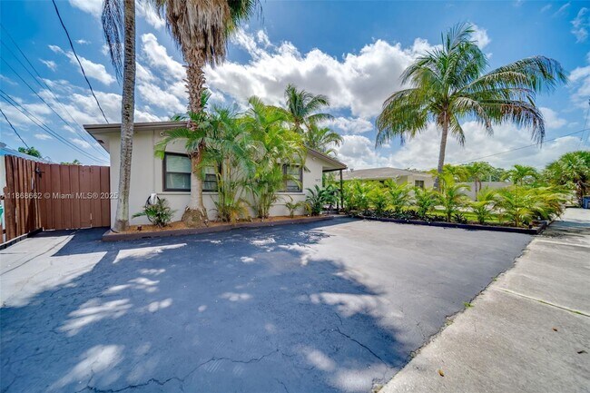 Building Photo - 1473 NW 10th St