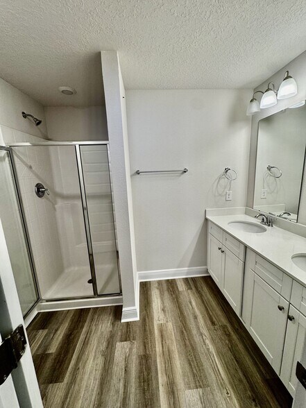 Building Photo - 5673 Stellarjay St