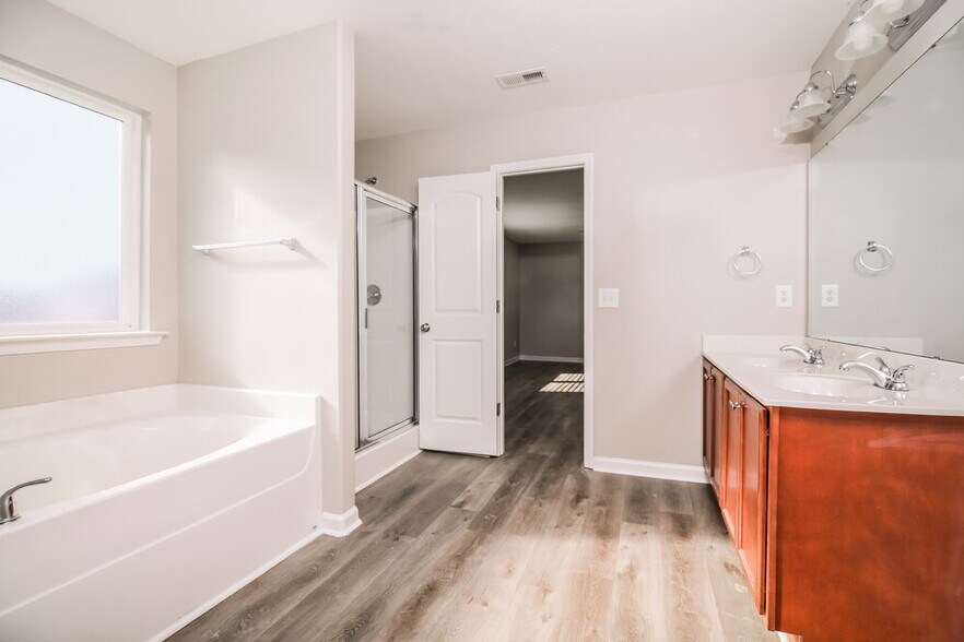 Building Photo - 129 Reno Ct