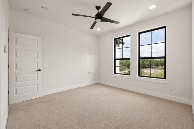 Building Photo - 1026 McMurtry Ridge Dr