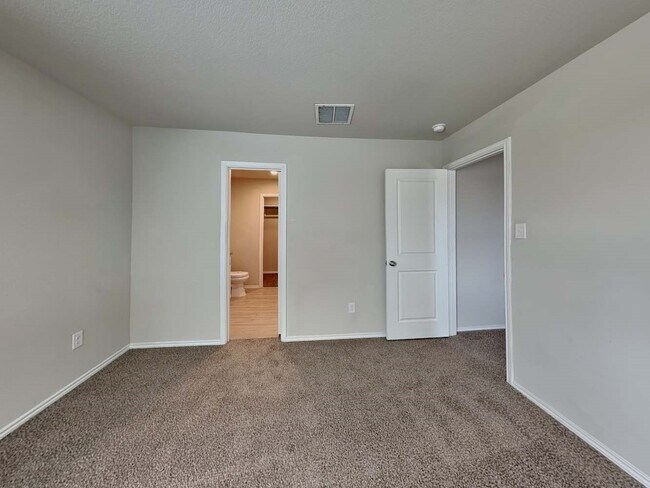 Building Photo - 5730 Verracio Ct