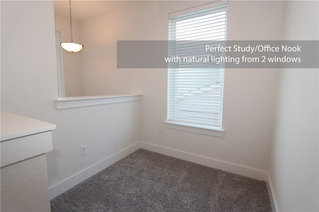 Building Photo - 589 Peace Dr