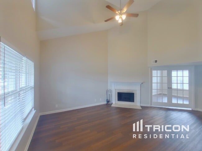 Building Photo - 820 Chickamauga Dr