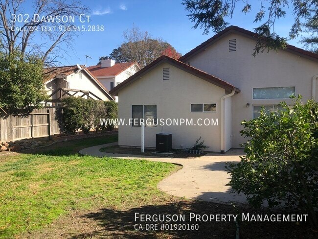 Building Photo - 302 Dawson Ct