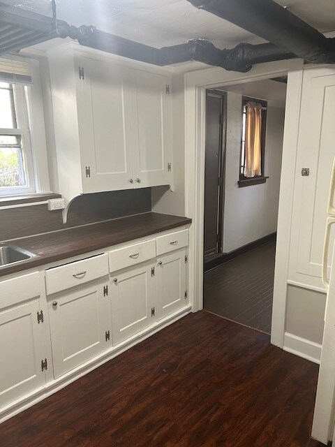 Building Photo - 598 Blaine Ave