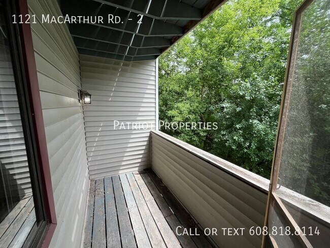 Building Photo - 1121 Mac Arthur Rd