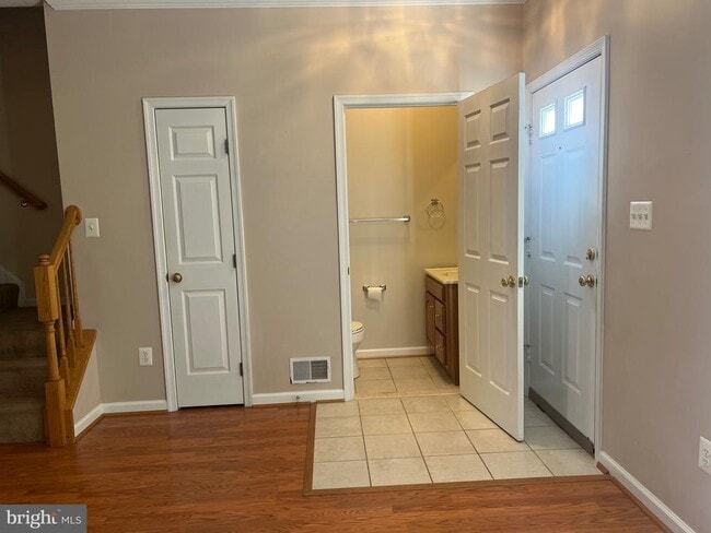 Building Photo - 9526 Bellhaven Ct