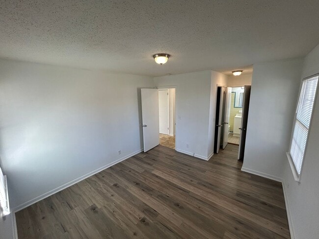 Building Photo - Charming Cul-de-Sac Brick Home | 3BR + Bonus Room | 2 Full Baths