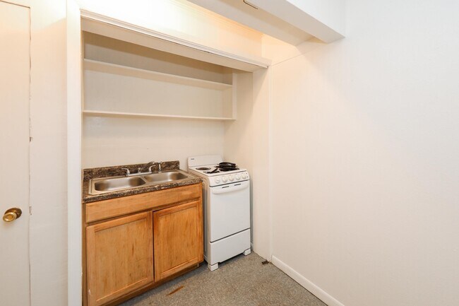 Building Photo - 1402 Corpus Christi St