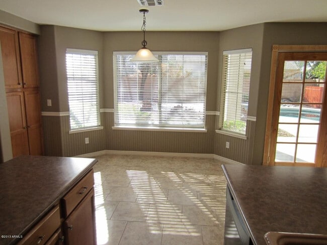 Building Photo - 3365 E Linda Ct