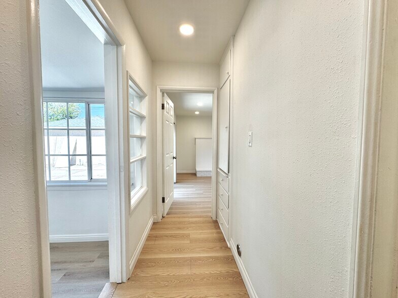 Building Photo - 11720 Utah Ave