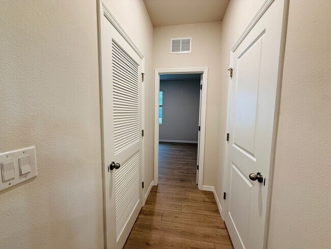 Building Photo - New build -  Be the 1st to move into this 4 bedroom home in Parish!