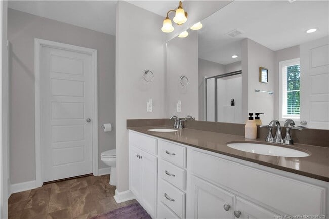 Building Photo - 208 Walker Downs Cir