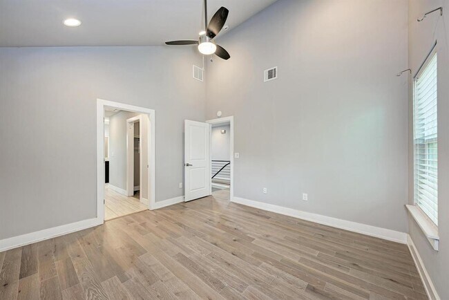 Building Photo - 5308 Downs Dr