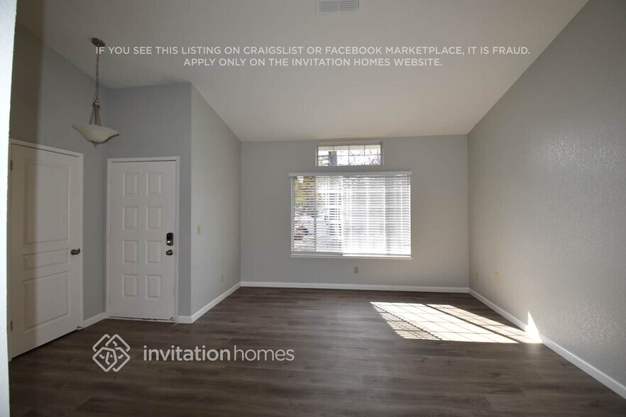 Building Photo - 8023 Pinot Noir Way