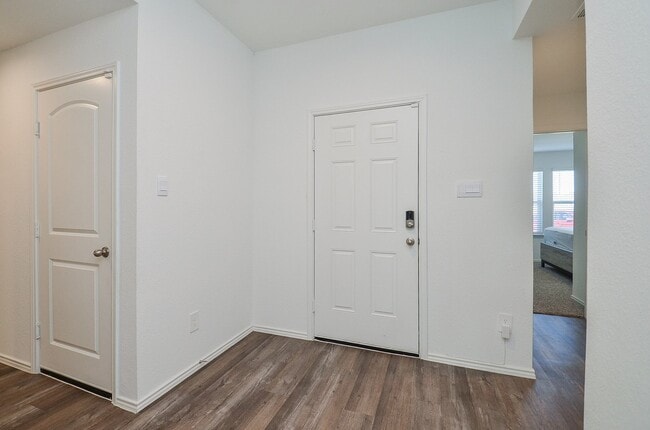 Building Photo - 11921 Summer Oak Trl