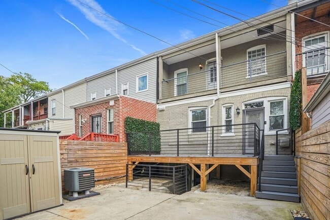 Building Photo - 1846 2nd St NW