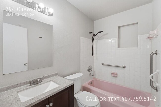 Building Photo - 794 Crawford St