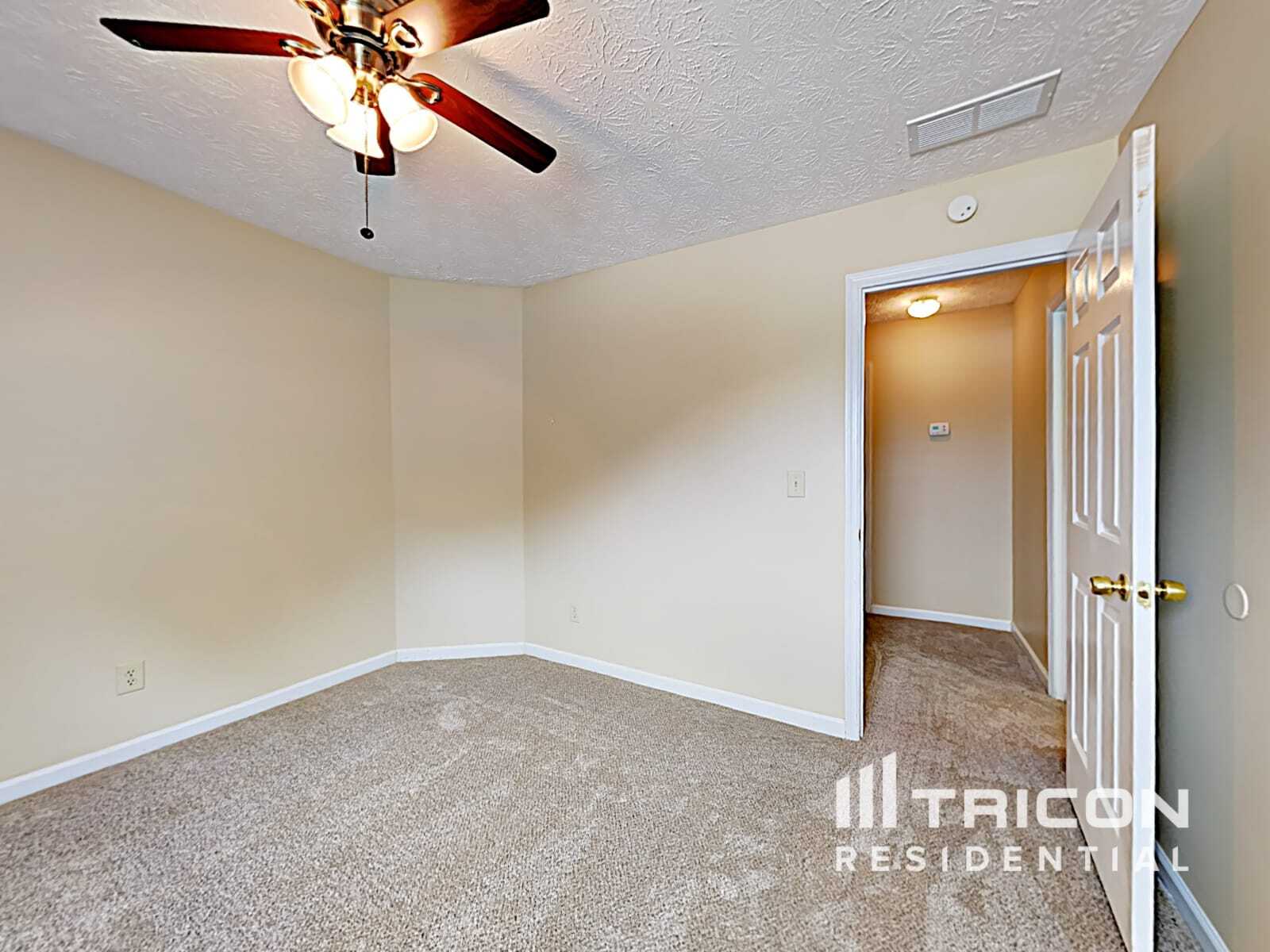 Building Photo - 741 Shore Dr
