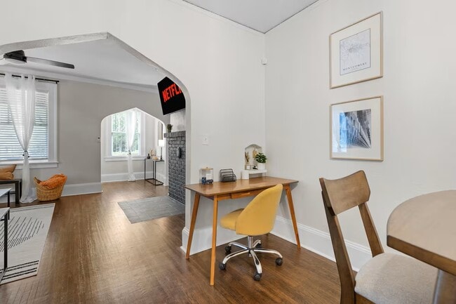 Building Photo - Contemporary Cove Duplex