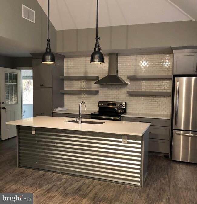 Building Photo - 723 McCormick Rd