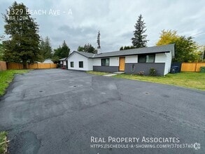 Building Photo - 1329 Beach Ave