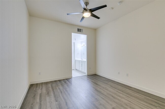 Building Photo - 38 E Serene Ave