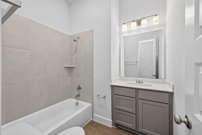 Building Photo - 232 W Netleaf Ct