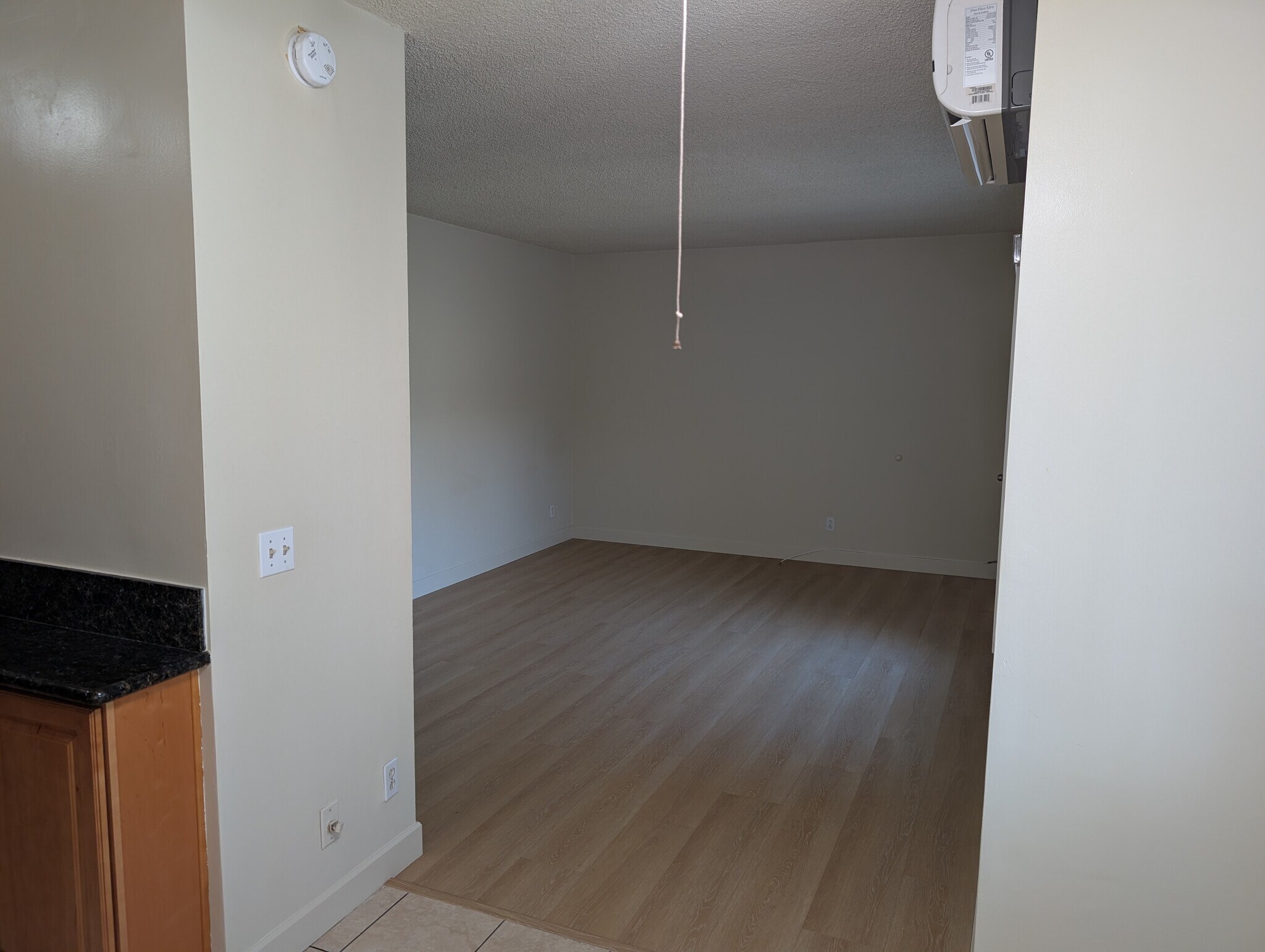 Building Photo - 11927 Iowa Ave