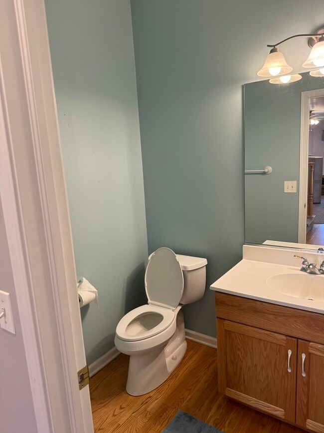 Building Photo - 1N061 Mission Ct