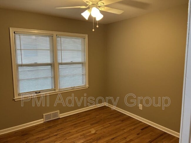 Building Photo - 3533 SW 9th St