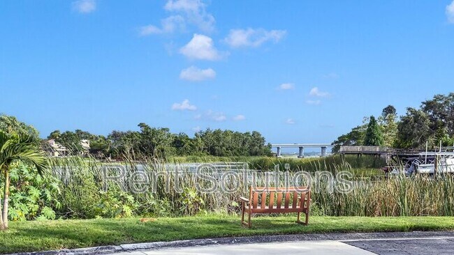 Building Photo - 10192 Seminole Island Dr