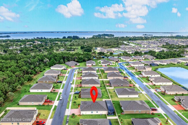 Building Photo - 6691 Cameo Dr