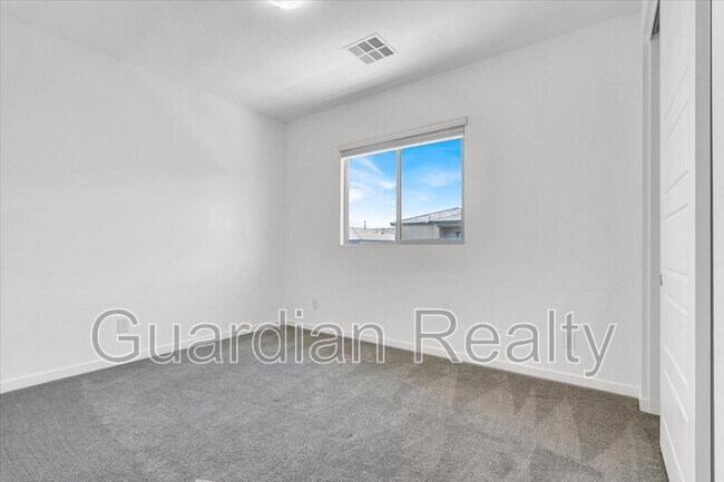 Building Photo - 755 Tallgrass St