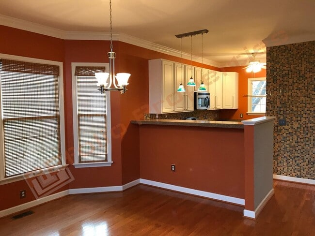 Building Photo - Wonderful 3BD 4 BA 1 Car-Garage End Unit T...