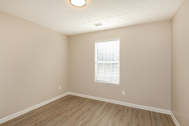 Building Photo - 1243 Blazing Ridge W SW