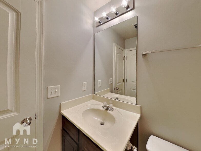 Building Photo - 1576 Pressley Ln