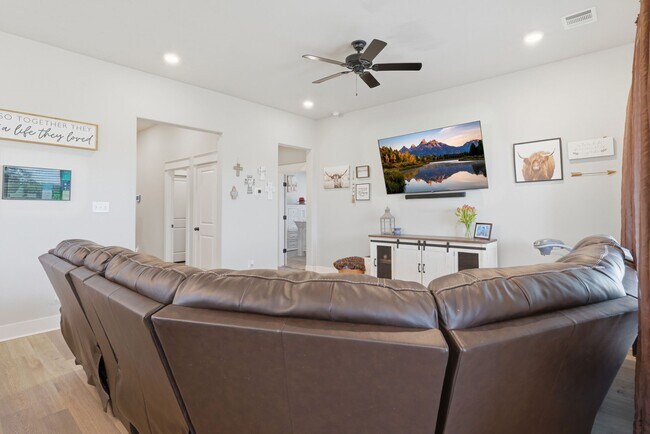 Building Photo - 173 Brazos Bnd