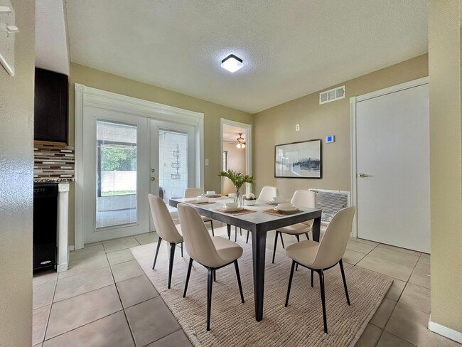 Building Photo - Stylishly upgraded 4Bedrooms/2Baths home in the heart of Winter Springs!