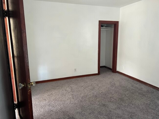 Building Photo - Spacious 2 Bed/ 1 Bath House For Rent!