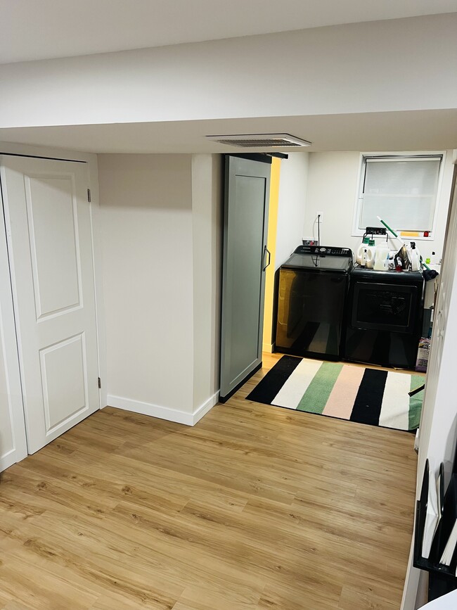 Building Photo - 7823 Charlesmont Rd